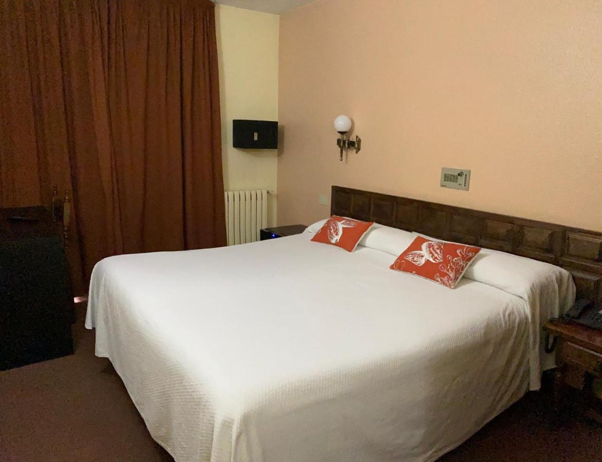 Hotel Folch Sant Julia de Loria